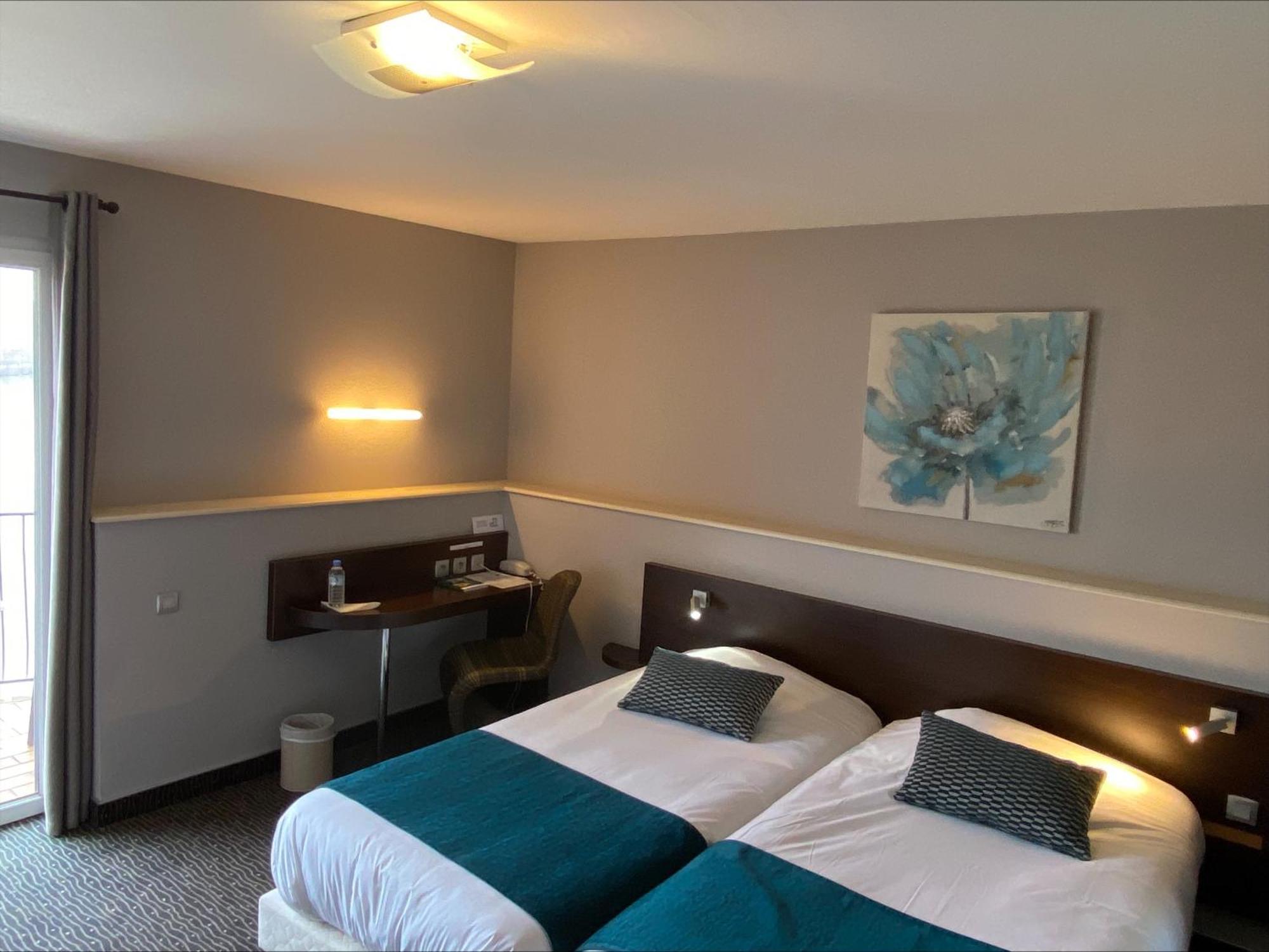 Hotel Le Bellevue Les Roches-de-Condrieu ภายนอก รูปภาพ